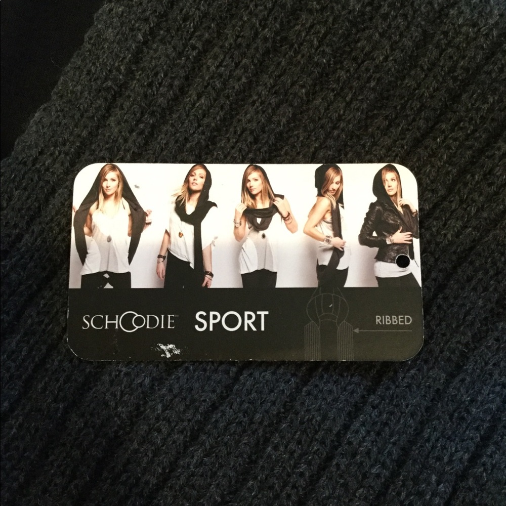 BNWT Schoodie